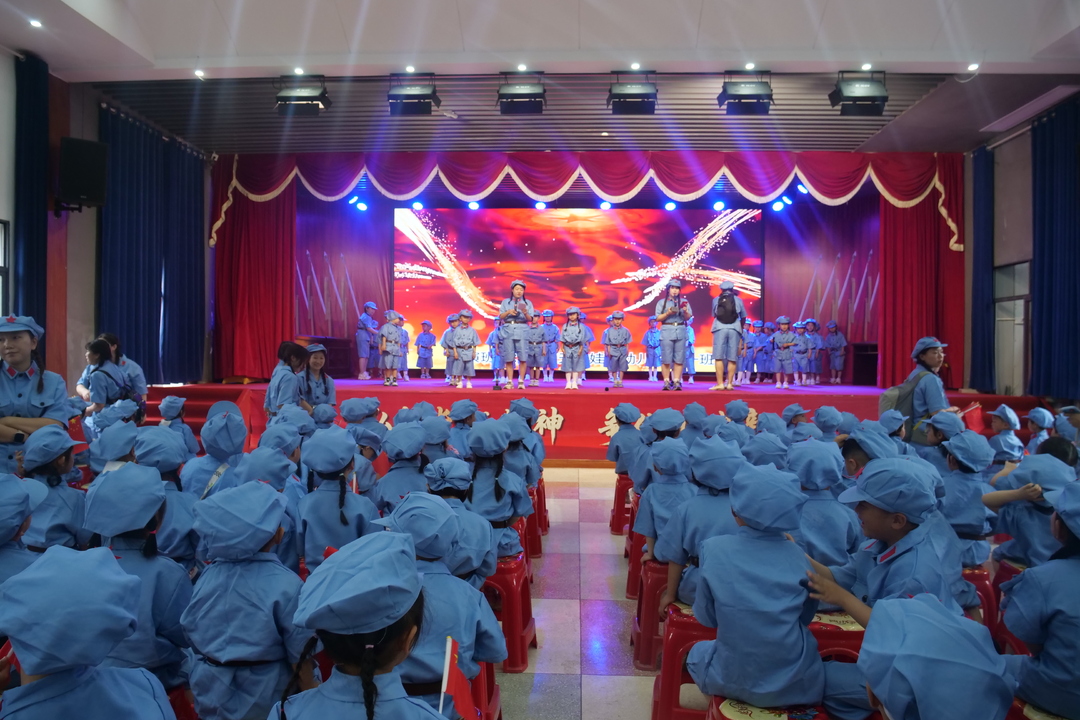 桑植县300多名孩子以红色研学欢庆“六一”