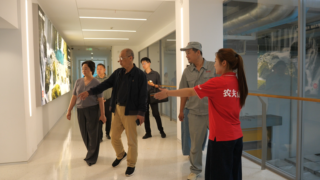 省政协副主席潘碧灵来桑开展“为企业服务”专项民主监督调研