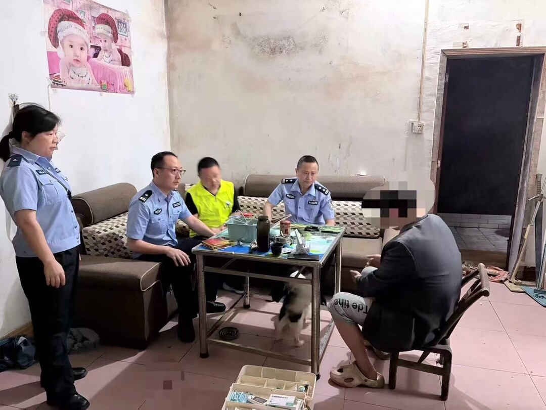 县公安局、县禁毒协会联合开展系列禁毒主题活动