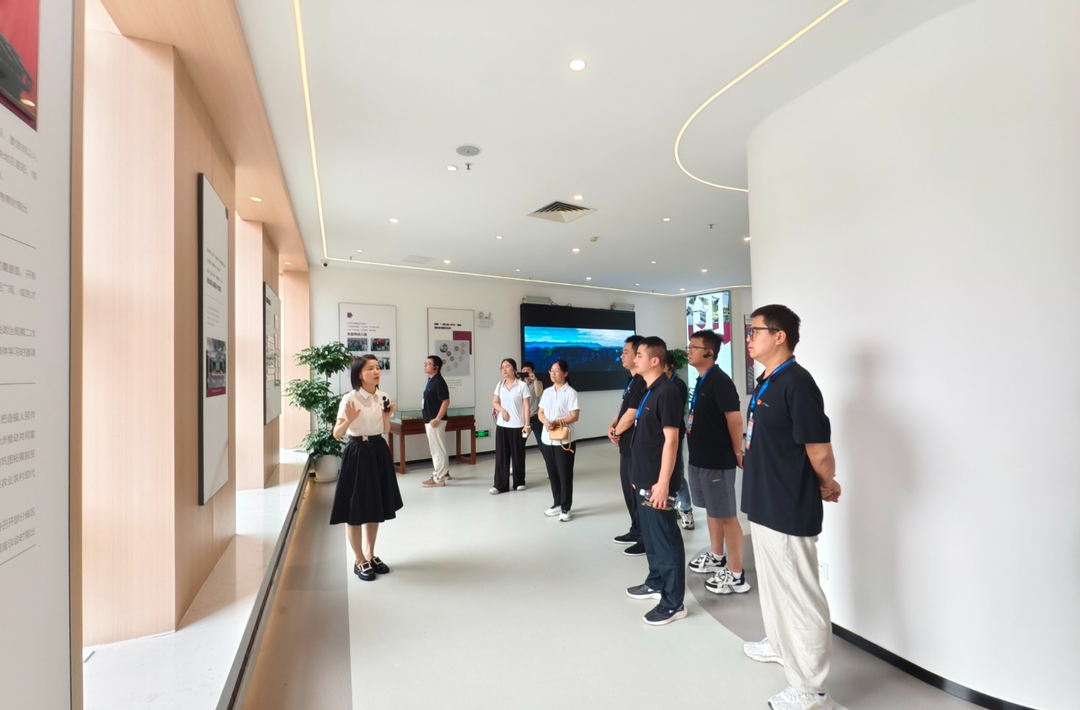 中共桑植县委党校第29期中青年干部培训班赴韶山开展异地教学