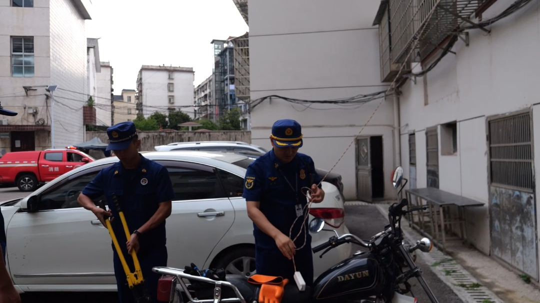 桑植县开展住宅小区电动车“飞线充电”专项整治行动
