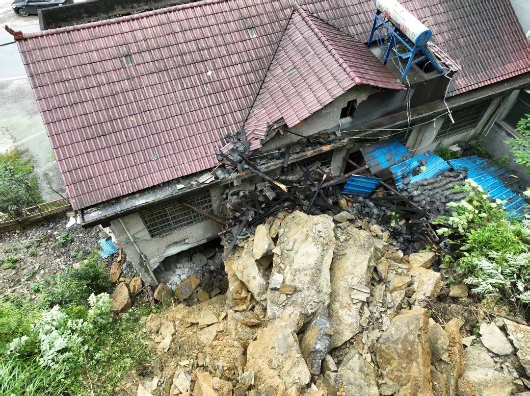 13分钟生死时速 小埠头村成功避险