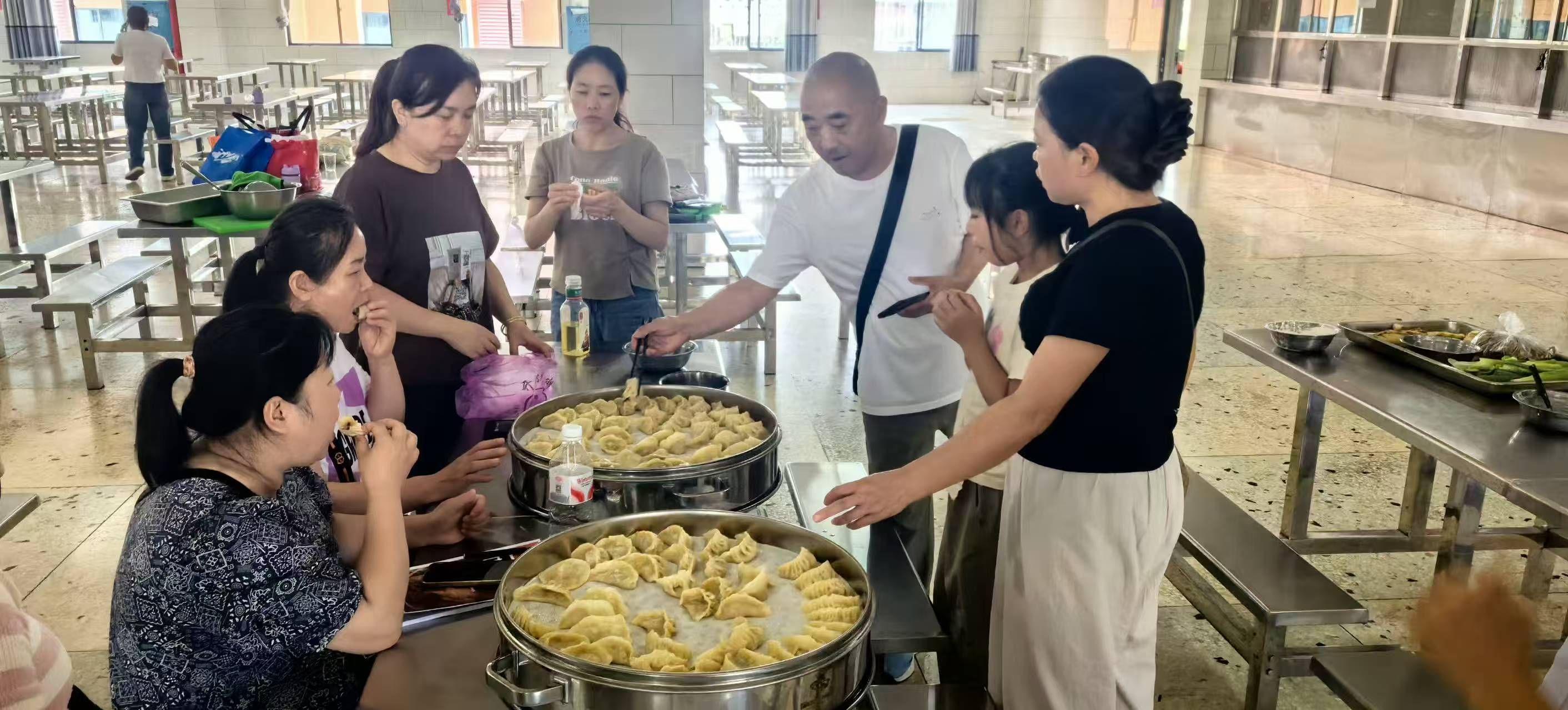 后厨大练兵、厨艺大提升！桑植全力守护校园舌尖安全