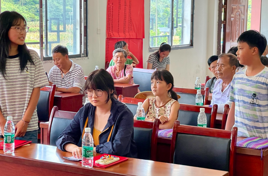 竹叶坪乡中坪村：党建阵地聚民心 文化育人促振兴