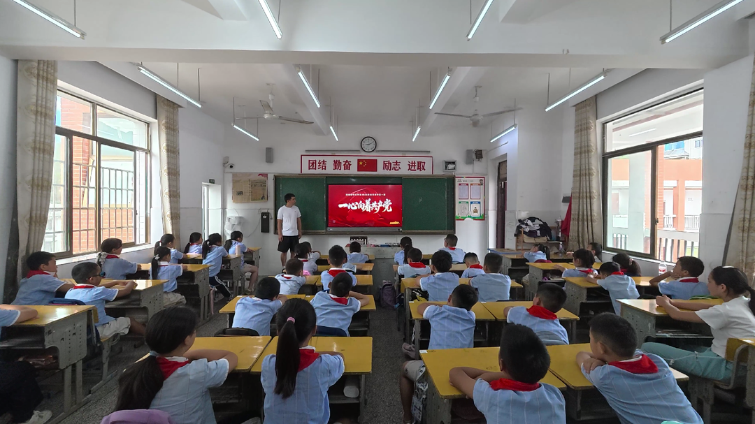 桑植县各校上好秋季开学第一课