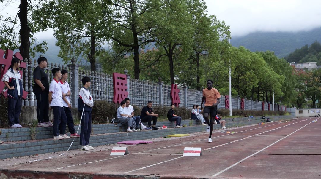 塞内加尔国家青奥队到桑植转训
