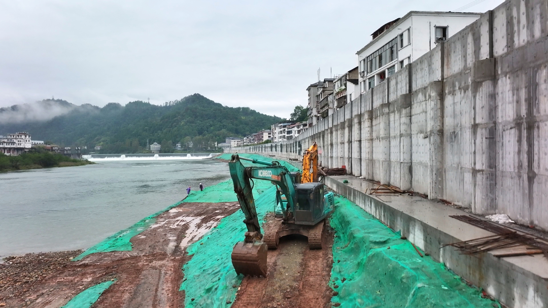 奋进桑植丨蓄水稳民生用水 筑堤守河湖安澜