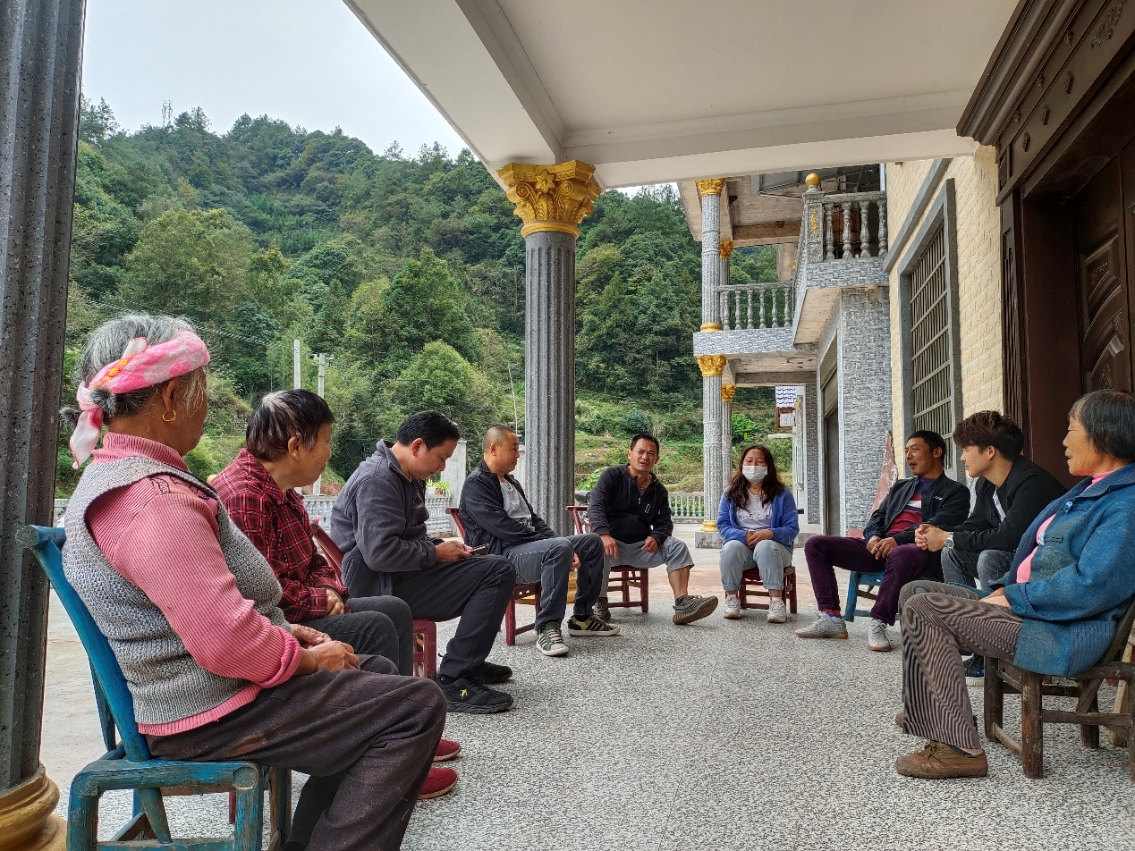 竹叶坪乡：“五个到户”听民意  精准服务零距离