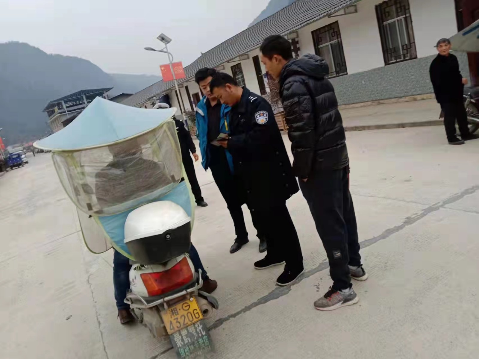 八大公山镇：“头”等大事 “戴帽工程”进行时
