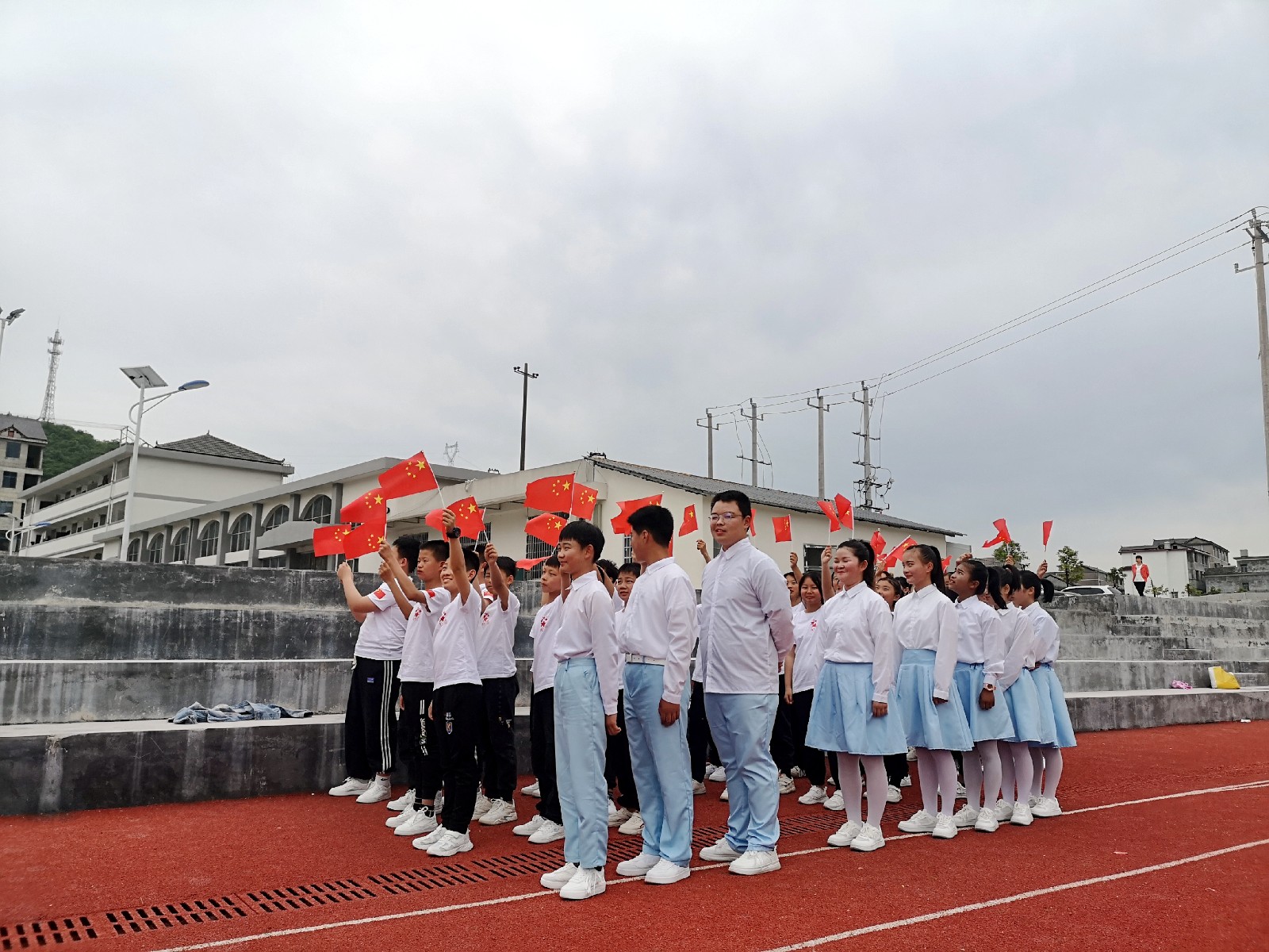 利福塔镇芙蓉学校：举办“青春飞扬 强国有我”诵读比赛