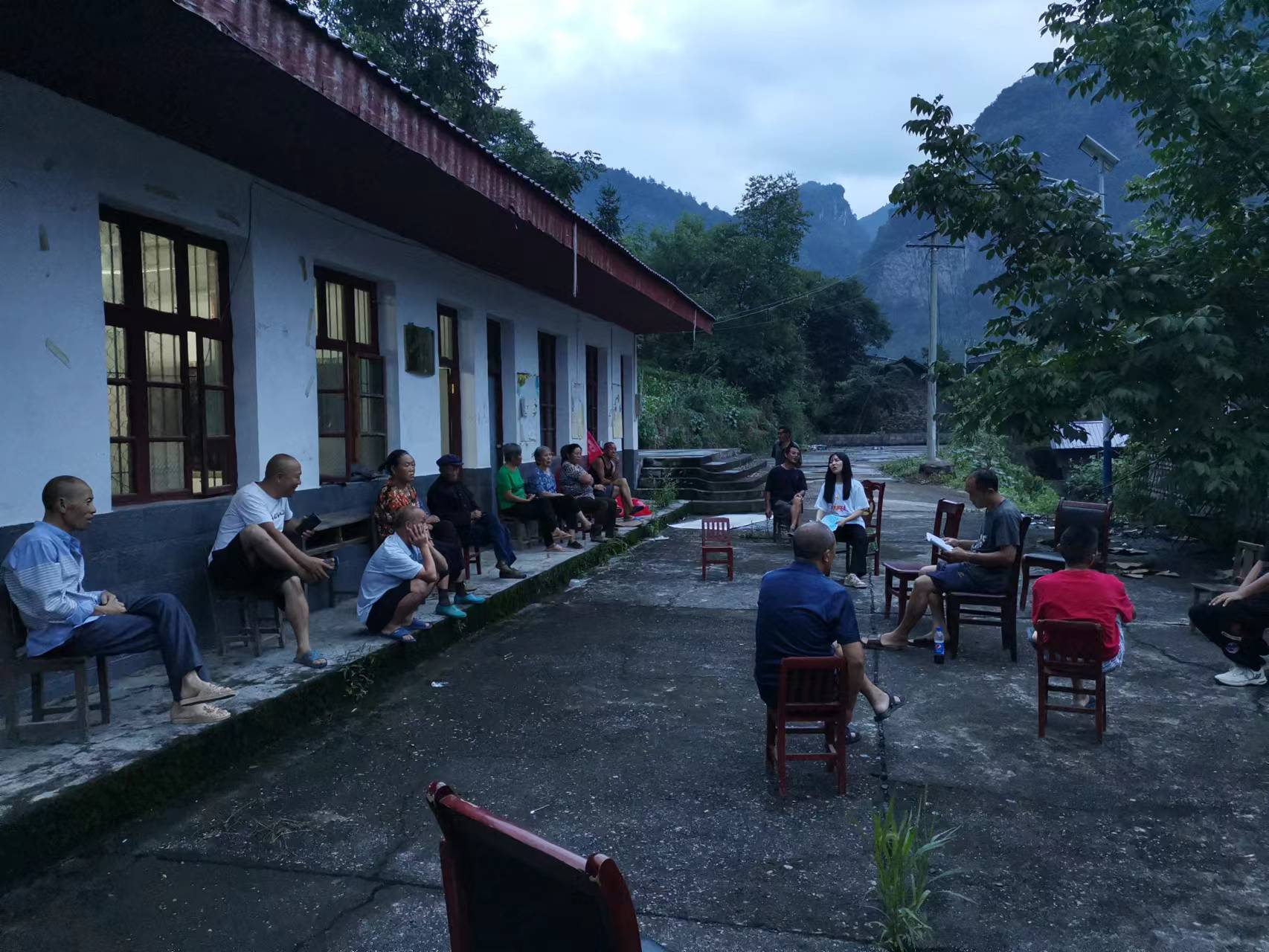 上河溪乡：屋场会上话食安