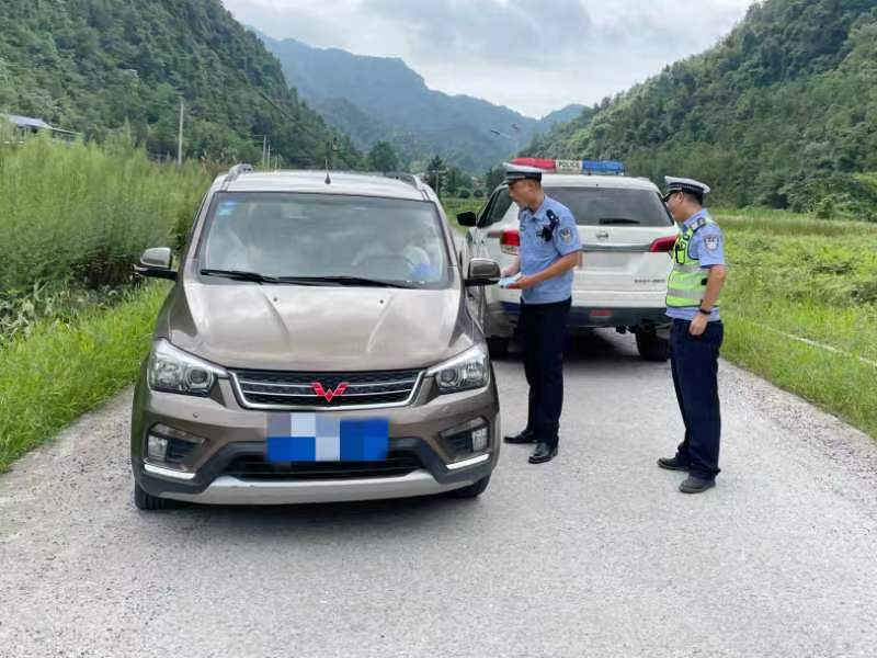 八大公山镇：充分发挥“两站两员”作用 筑牢农村道路交通安全屏障