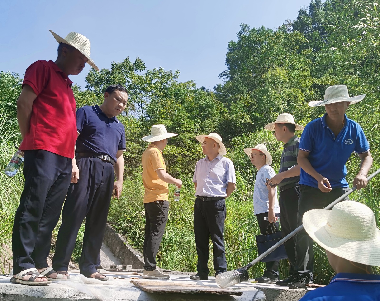 张家界市生态环境局来桑实地督查“利剑”行动摸排问题整改情况