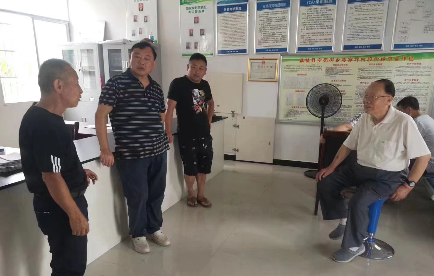 桑植12名老党员获全县“四心四好”称号