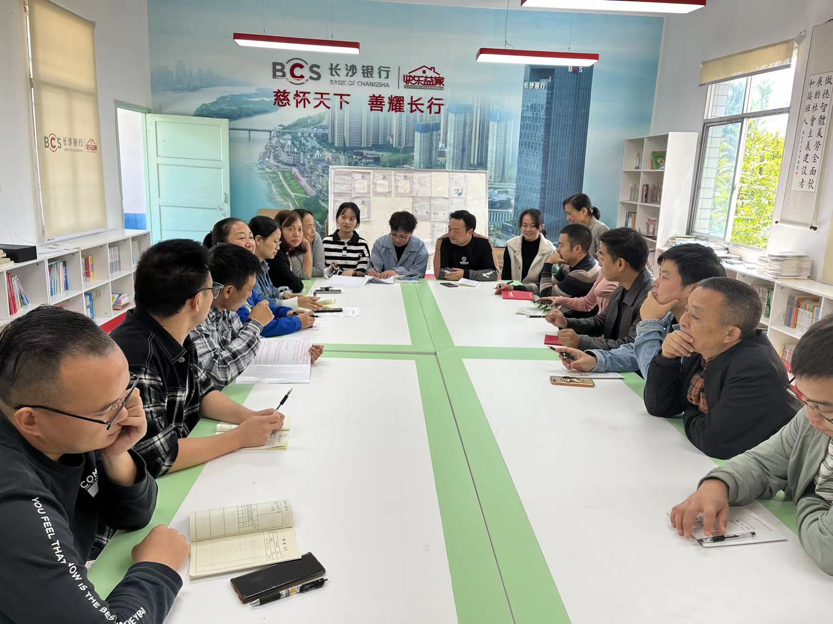 陈家河小学举行“青蓝工程”师徒结对仪式