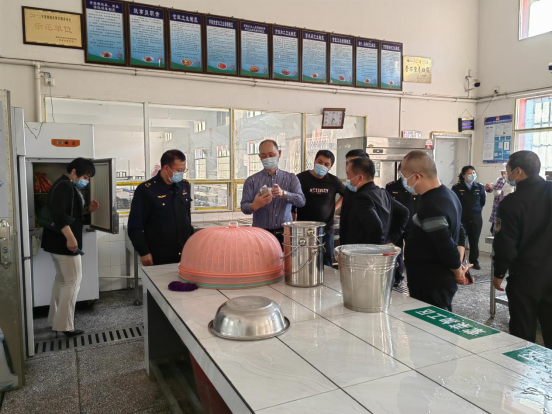 庄义恒到走马坪白族乡督导食品安全示范城市创建工作
