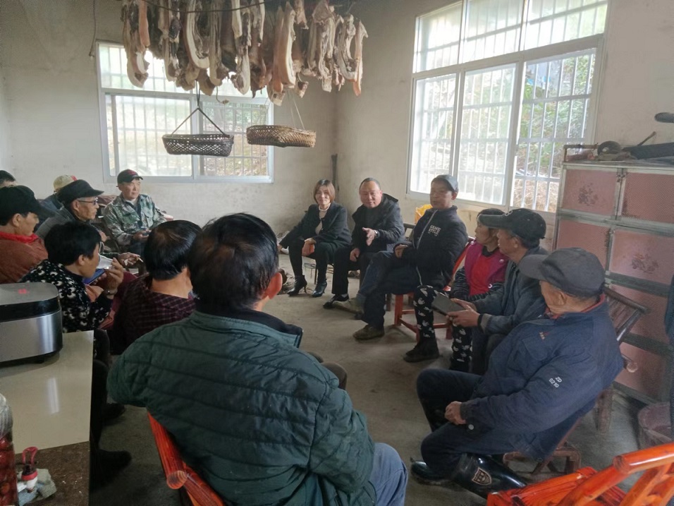 走马坪白族乡走马坪村： “屋场会 ”架起干群“连心桥”