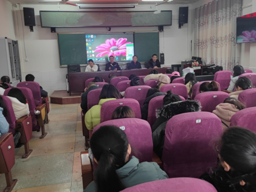 瑞塔铺小学：以“警”为“镜” 深入推进师德师风建设