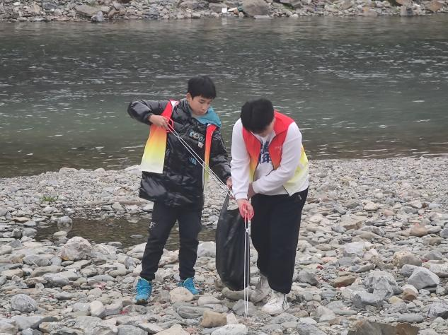 河口乡：清清“河小青” 巡河净滩行 构建辖区良好生态环境面貌