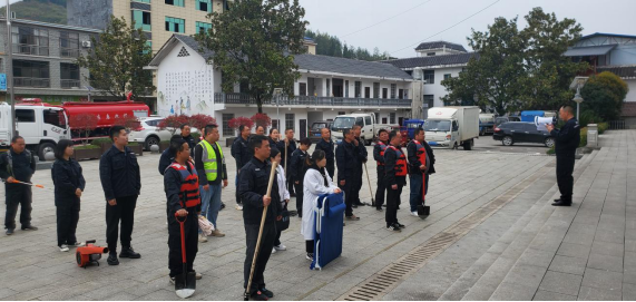 桥自弯镇：以练为战 全面筑防