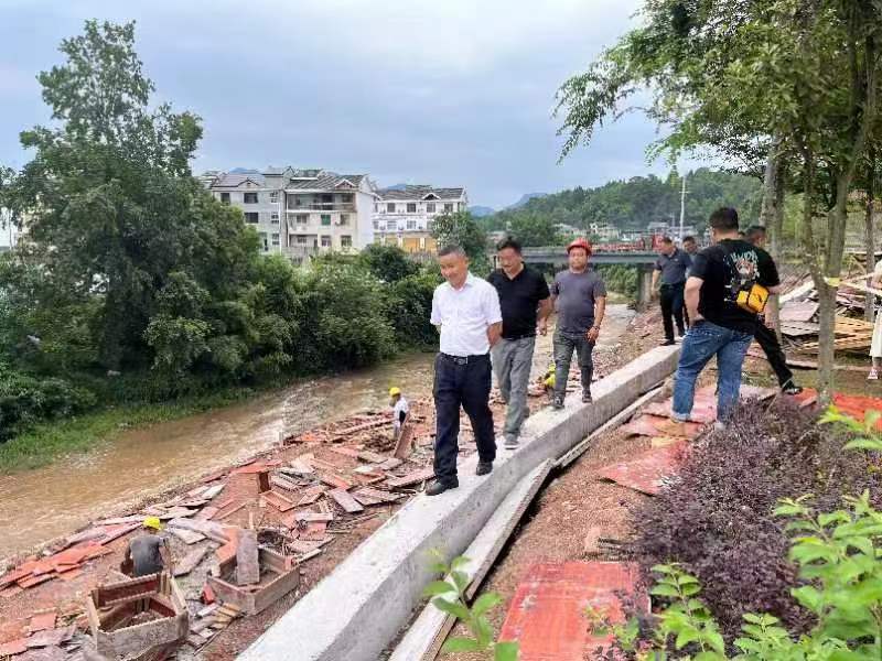 许忠亮调研桑植县中央生态环境专项资金预算执行情况