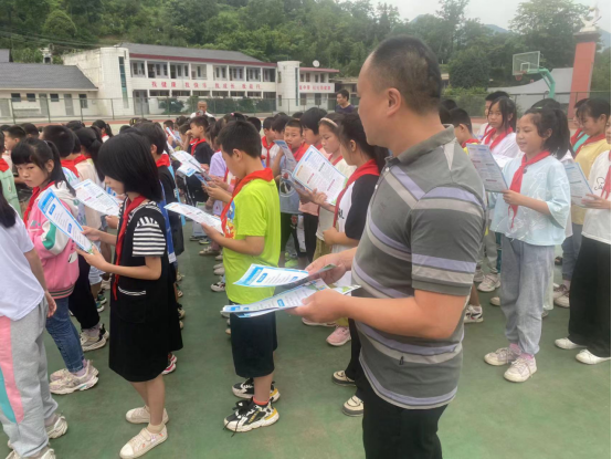 陈家河镇：防溺水宣传进校园 筑牢学生安全防线