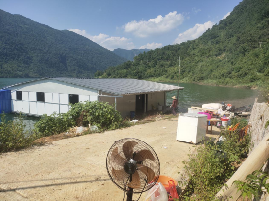 零容忍！竹叶坪乡拆除水上违建船屋4处