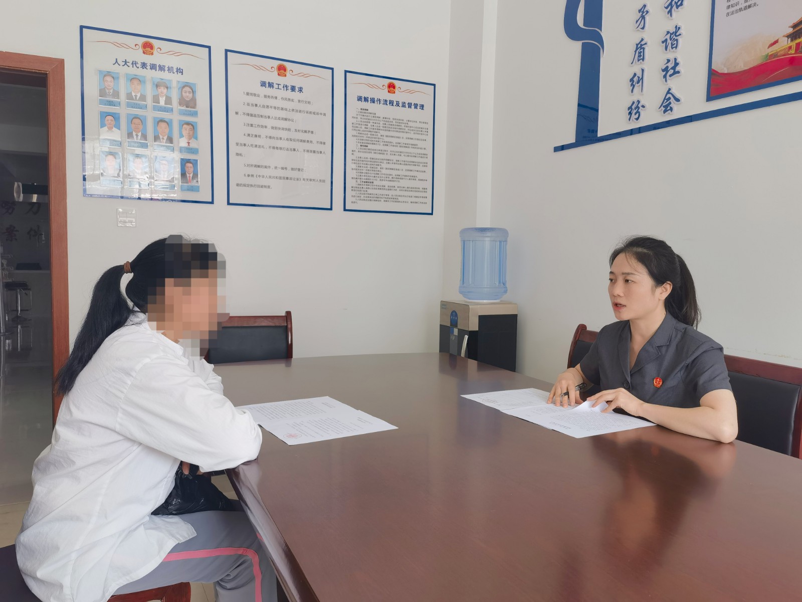 桑植法院发出《家庭教育指导令》 督促家长依法“带娃”