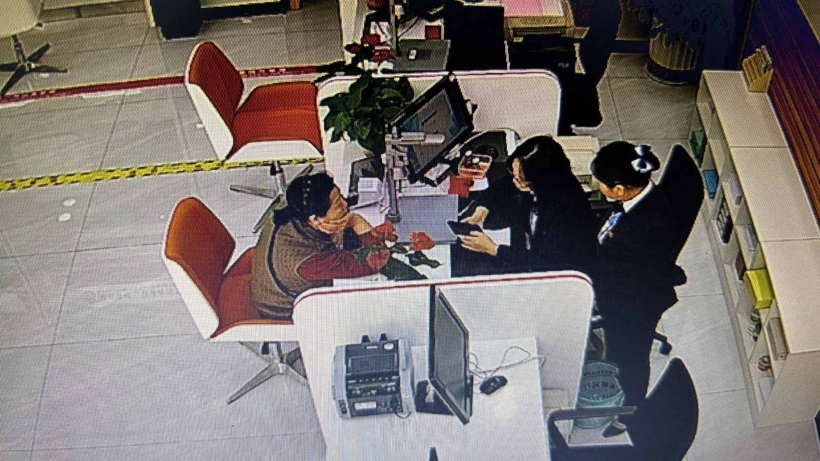 桑植农商银行成功拦截一起电信诈骗 为客户止损5万元