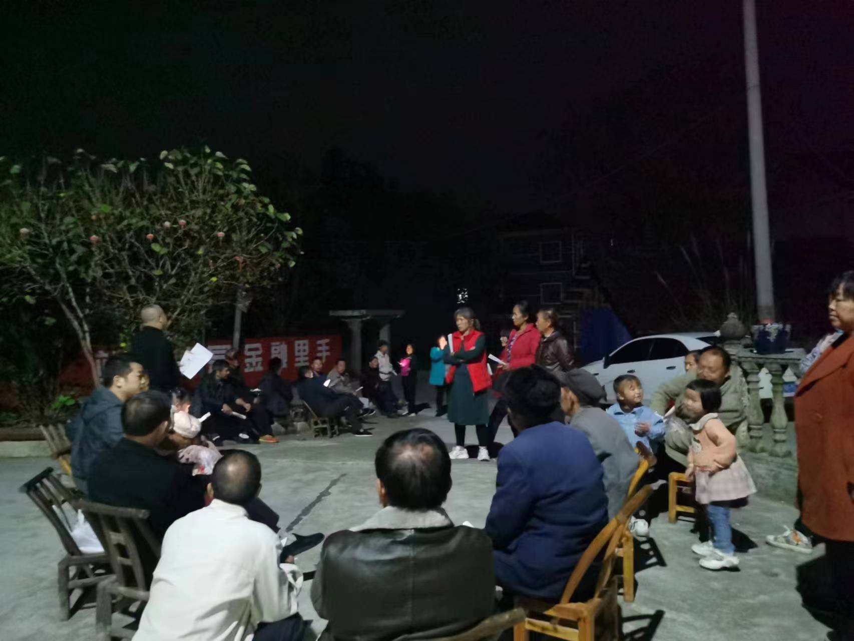 利福塔镇：屋场会助力控违治违政策“声”入人心