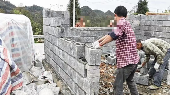 【控违治违】八大公山镇：精细化开展日巡查工作 及时制止拆除违法建设