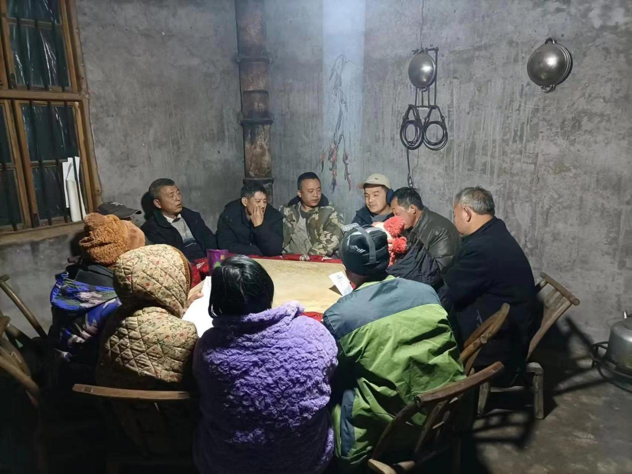控违治违丨八大公山镇：无违创建引航向 屋场会上出成效