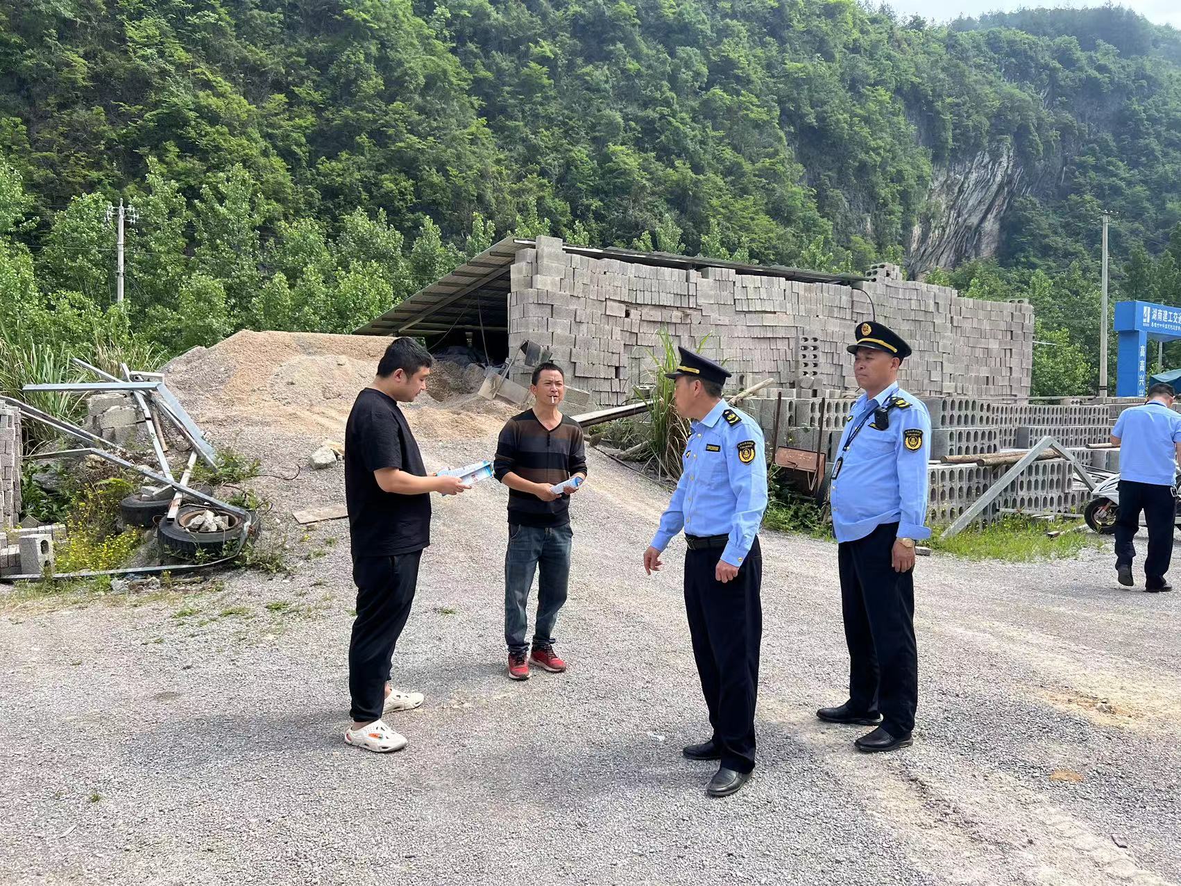 竹叶坪乡：部门联动铸合力 源头治理强监管