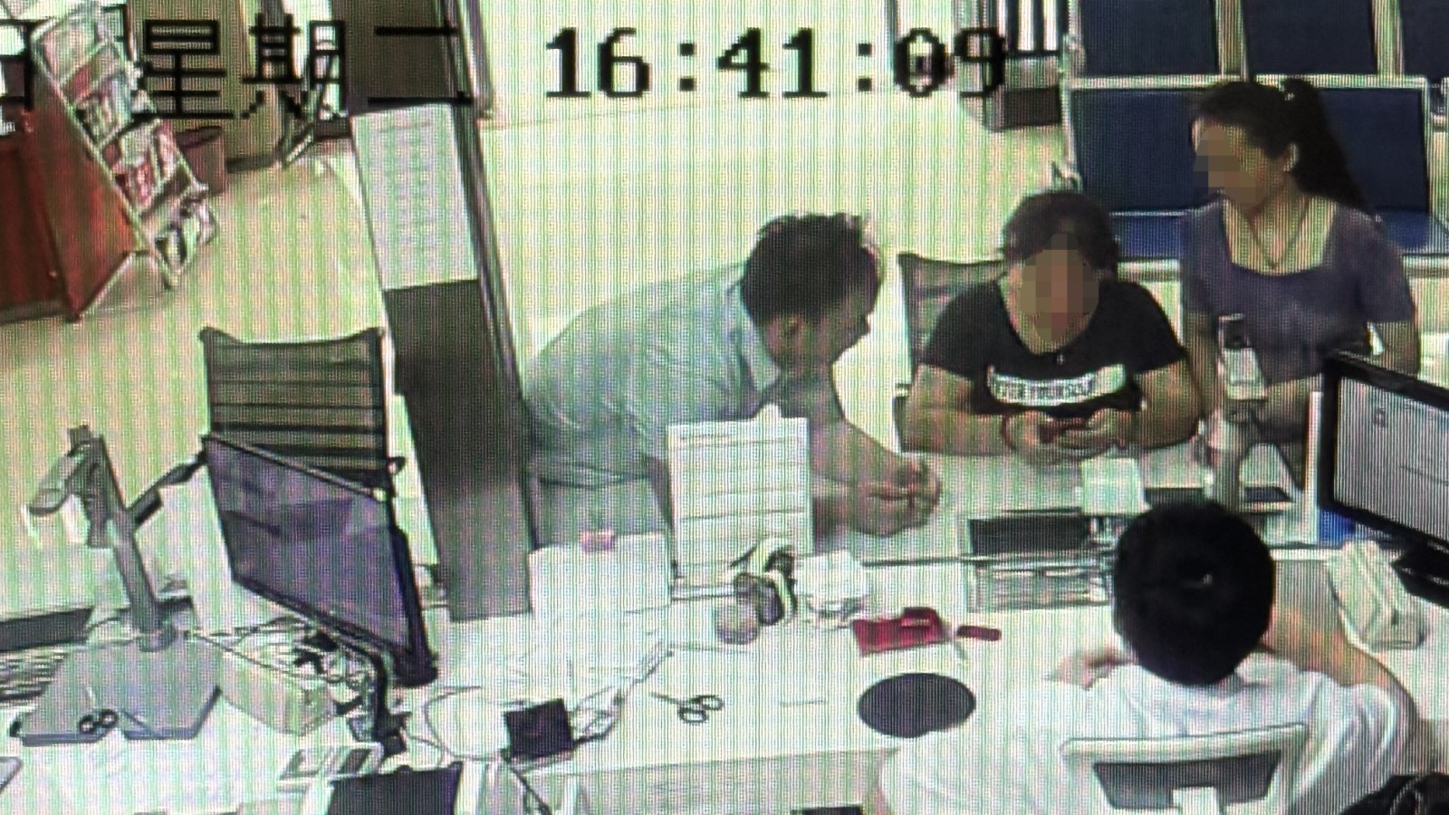 桑植农商银行成功拦截两起电信诈骗