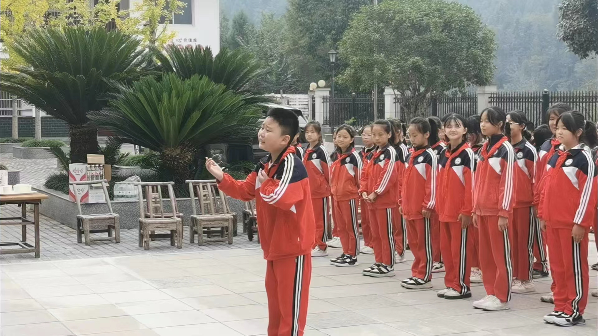 桑植县澧源镇第一小学开展重阳节慰问活动