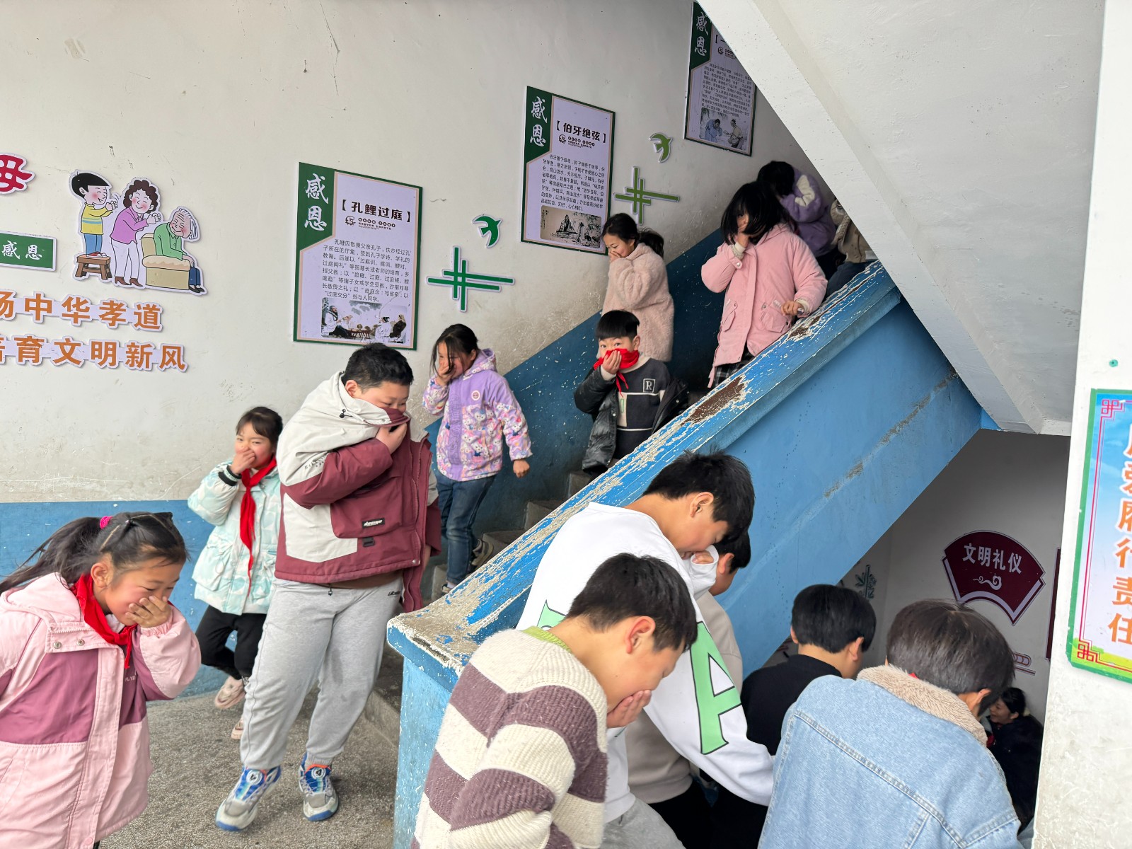 陈家河小学：以“演”防火  用“练”筑安