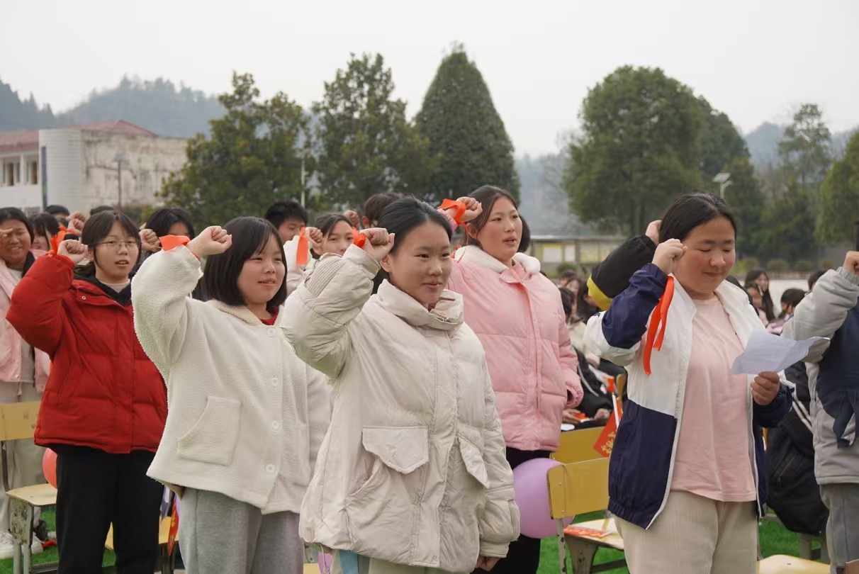 廖家村学校：师生共同备战中考冲刺