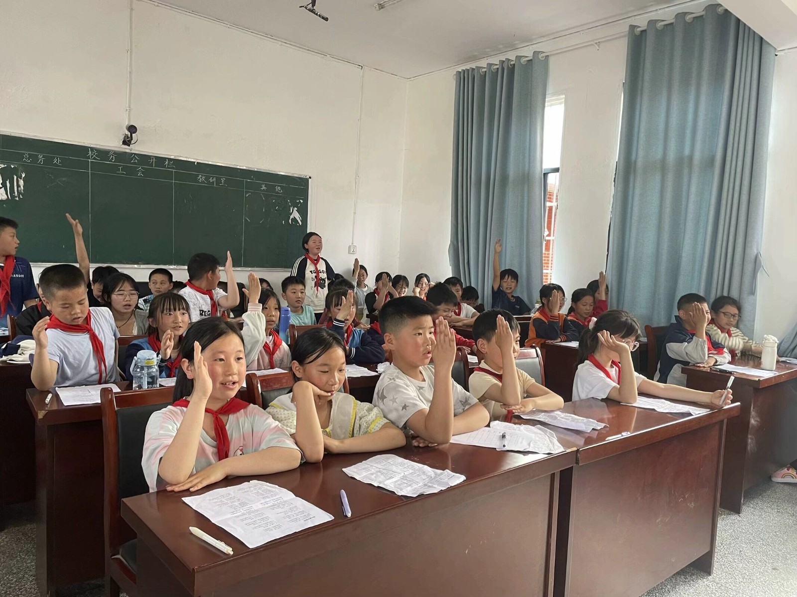 八大公山小学开展第二届诗词比赛