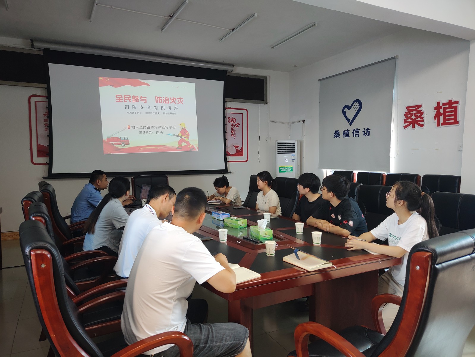 县信访局开展消防安全知识培训