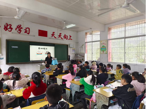 桑植县2025年中小学教师“走进新教材”瑞塔铺片区教学比武举行复赛