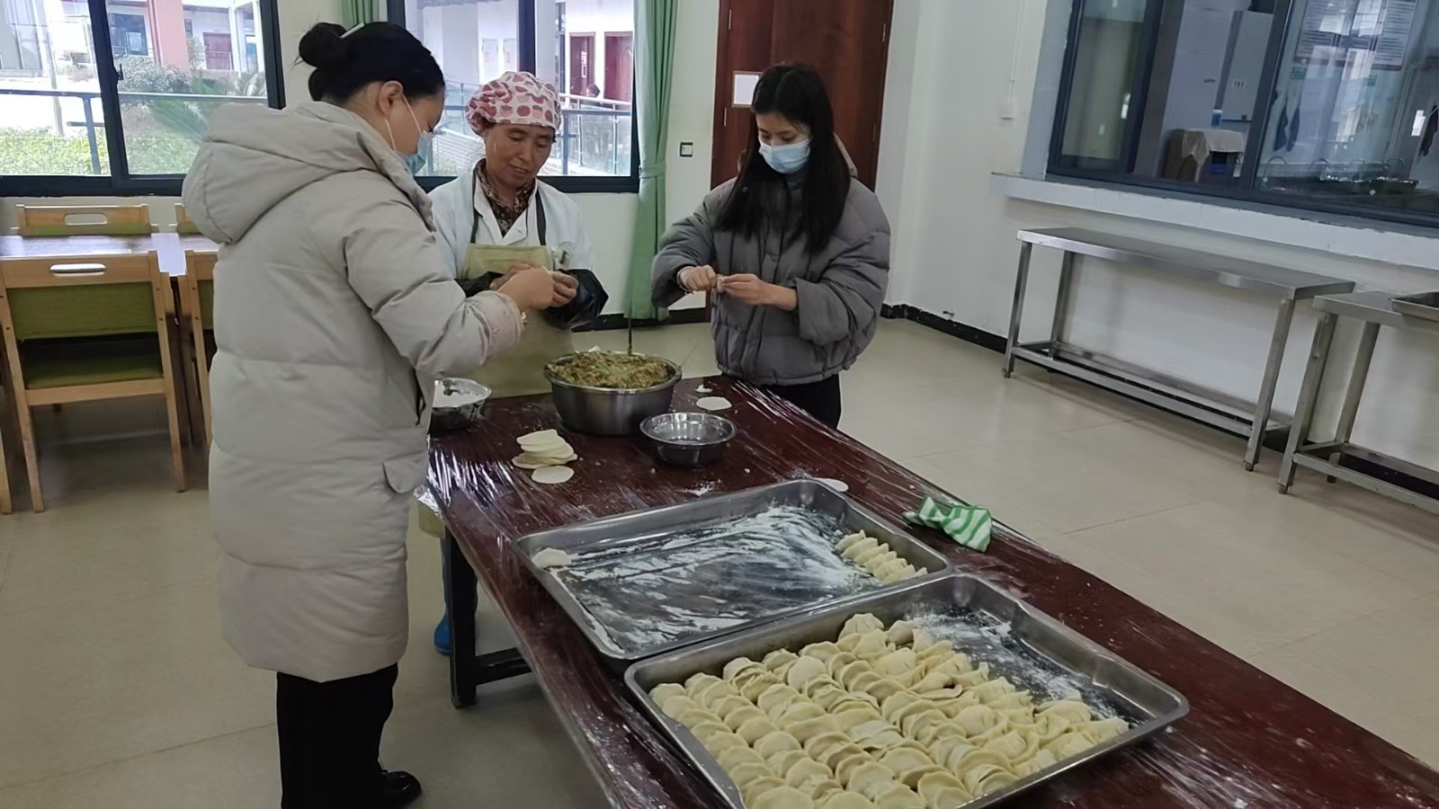 空壳树乡计生协会携爱心商户开展送温暖活动