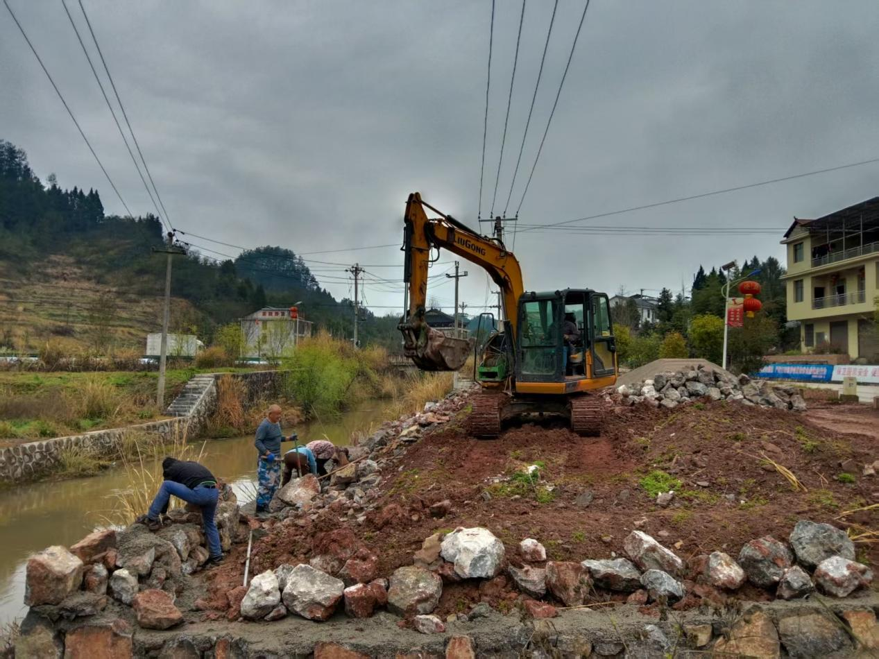 瑞塔铺镇老岩桥村：文化广场动工建设 点亮村民幸福生活
