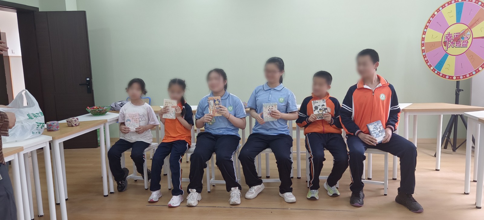 桑植县思源实验学校开展助残日活动