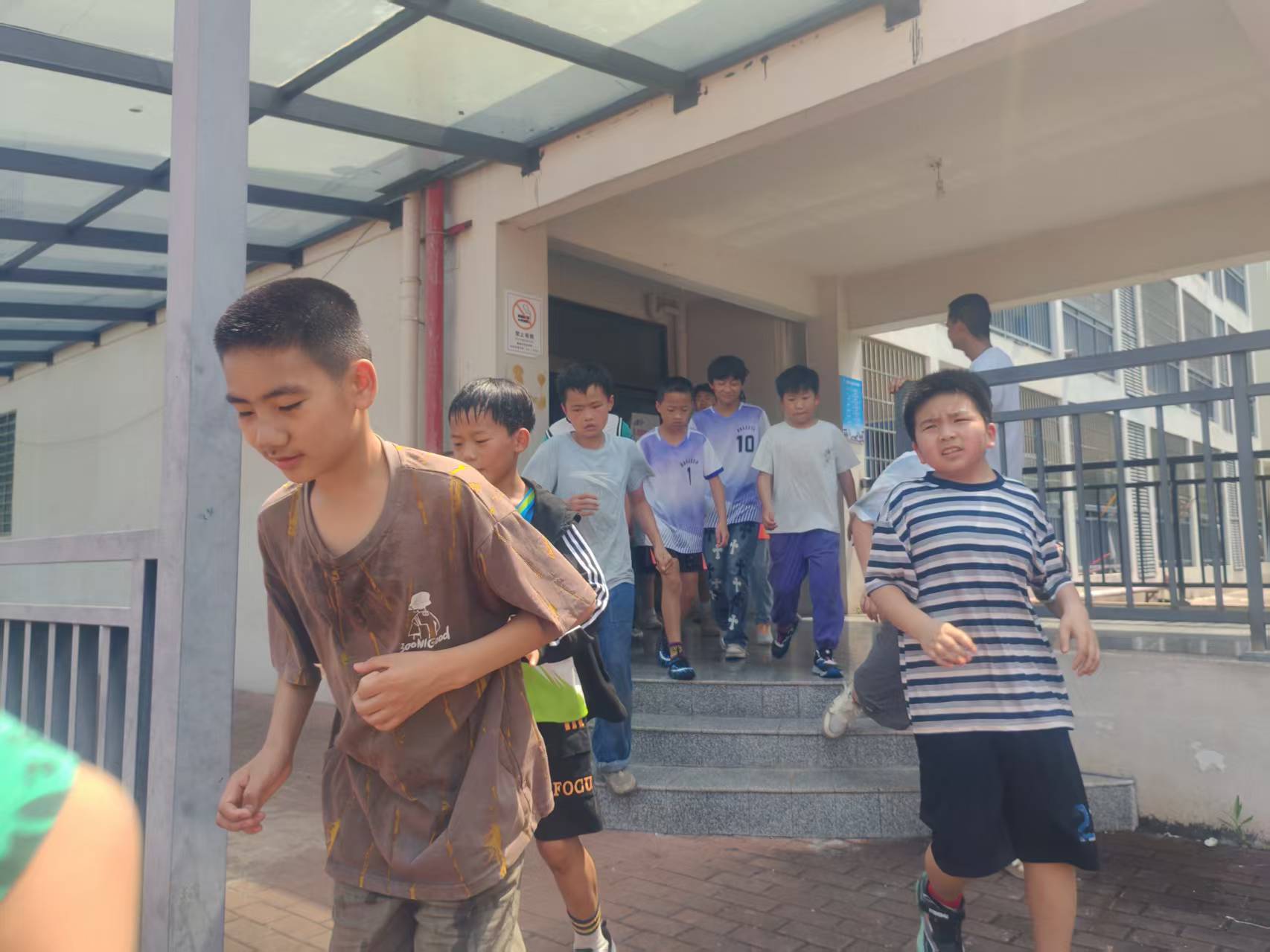 桑植县芙蓉学校：消防急救进校园 安全教育护成长