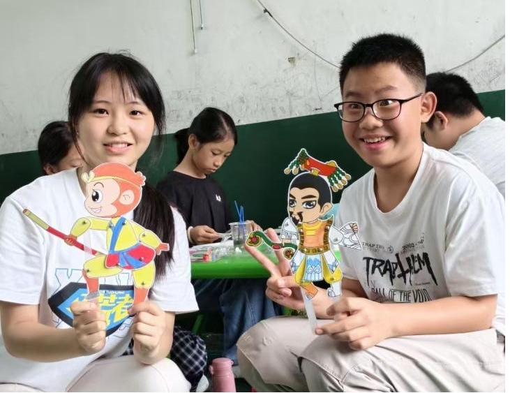 长沙理工大学支教团队：非遗皮影美 点亮乡村童心