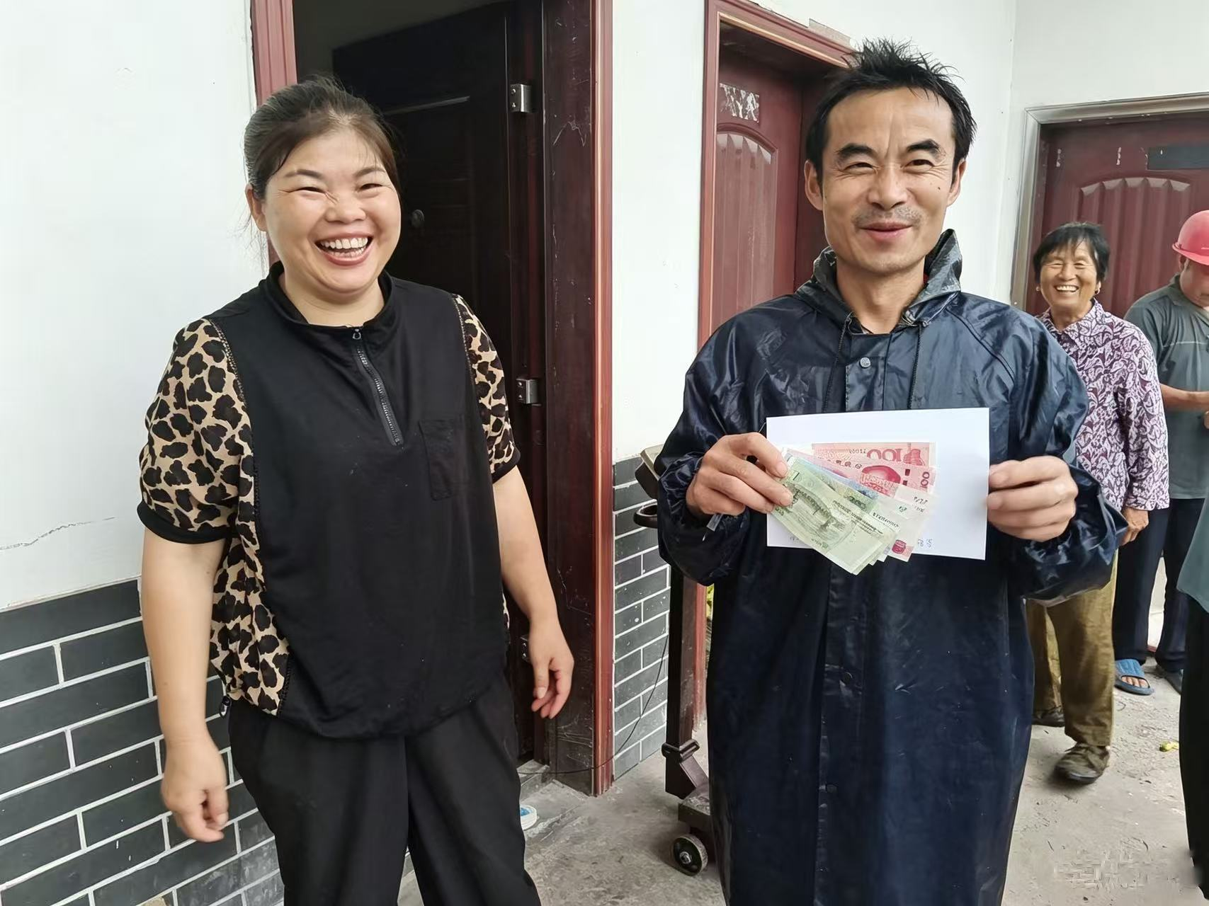 瑞塔铺镇甘溪村：一朵花“甜”了百姓心