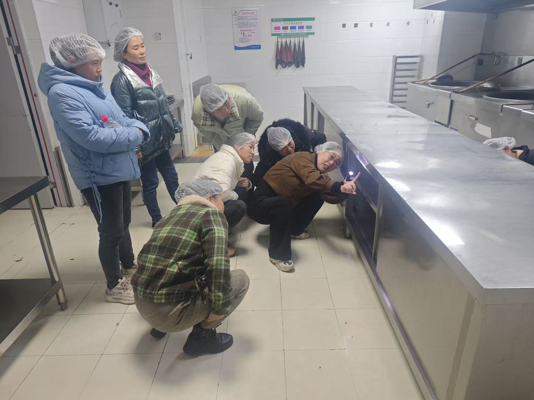 桑植县扎实推进中小学校食堂提质升级
