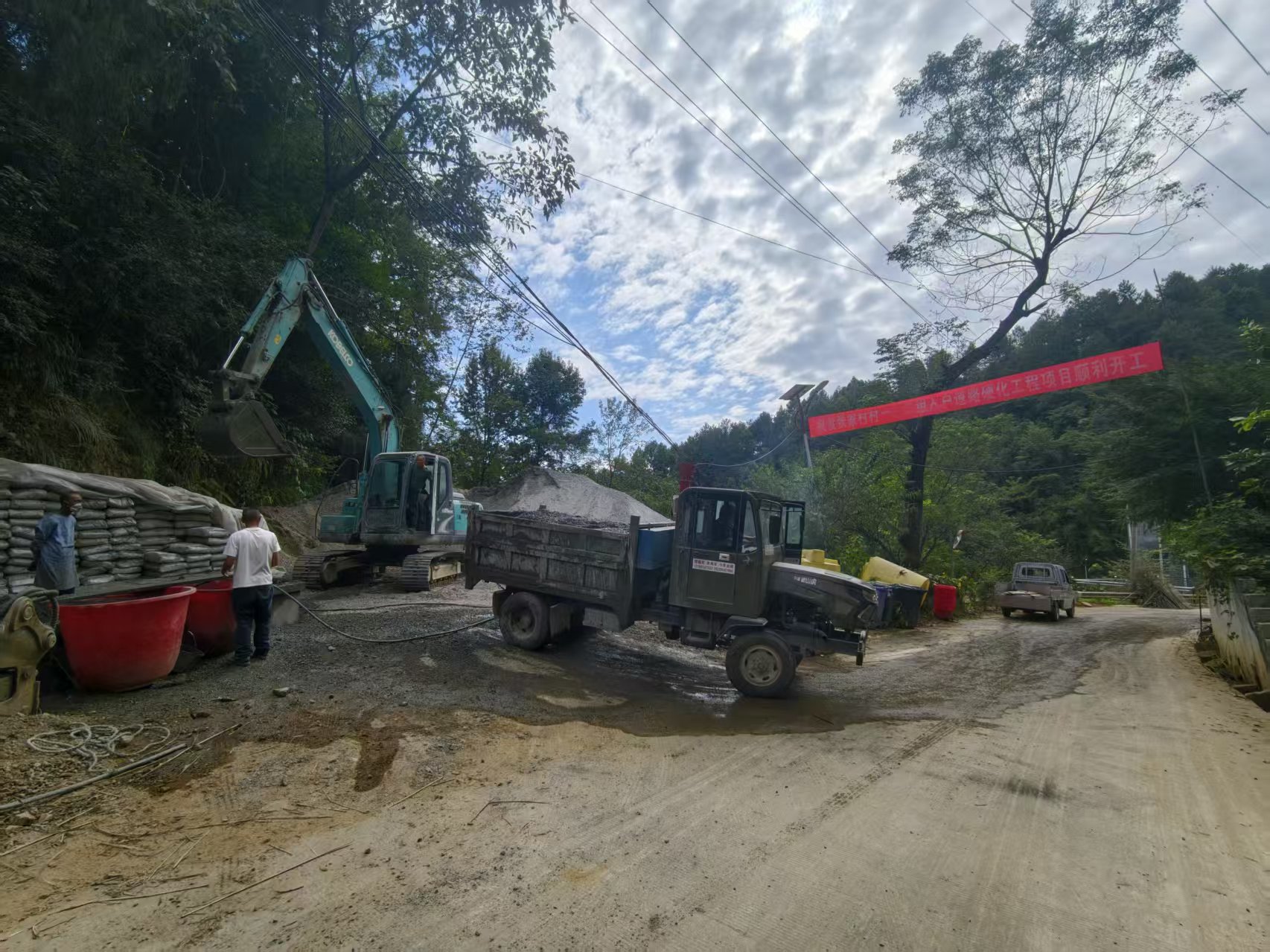 陈家河镇张家村村：道路硬化全覆盖 打通民生出行“最后一米”